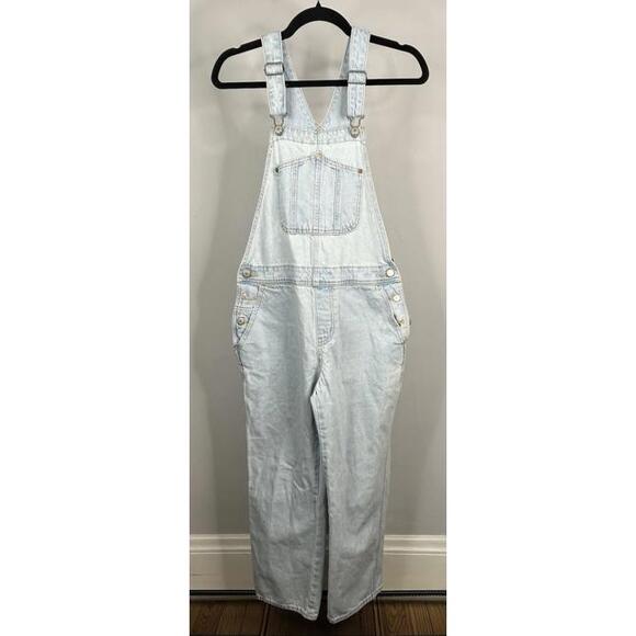 Old Navy Pants - Old Navy Denim Overalls Women’s Size 6 Petite